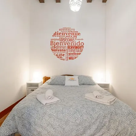 Vistamar 2: Primera Linea De Mar Con Gran Terraza Daire Sitges